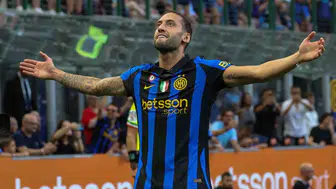 Hakan Çalhanoğlu'nun golüyle inter sezona hızlı başladı