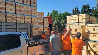Yangından etkilenen arıcılara kovan desteği sağlandı