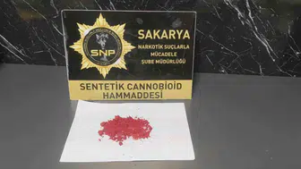 Sakarya'da uyuşturucu baskını: İki kişi tutuklandı