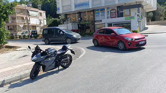 Antalya'da motosiklet ile otomobil çarpıştı: Bir kişi yaralandı