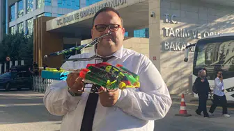 İki engelli arkadaşın geliştirdiği insansız yangın söndürme helikopteri geleceği kurtaracak