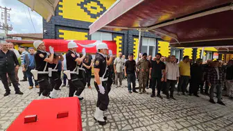 Sakarya'nın Erenler ilçesinde emekli baş polis son yolculuğuna uğurlandı