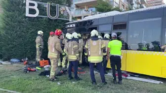 Zeytinburnu sahil yolunda direksiyon hakimiyetini kaybeden otobüs kaza yaptı