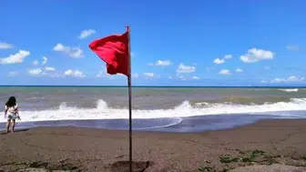 Akçakoca'da deniz güvenliği için uyarı: 13 Ağustos'tan itibaren denize girilmemesi istendi