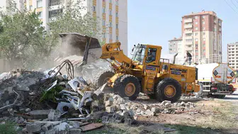 Yıldırım Beyazıt Mahallesi'nde kentsel dönüşüm: 9 gecekondu kaldırılarak park alanı oluşturuluyor
