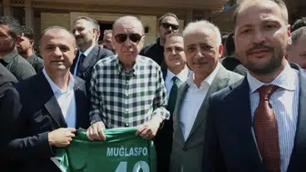 Cumhurbaşkanı Erdoğan, Muğlaspor formasını teslim aldı