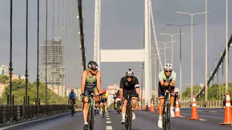 İstanbul'da kıtalararası triatlon coşkusu yaşandı