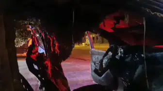 Yüksekova'da otomobil yangını: Sürücü ve çocuklar son anda kurtuldu