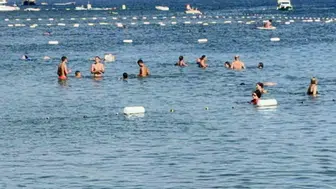 Bodrum'da sıcak hava dalgası plajları boş bıraktı, deniz doldu taşdı