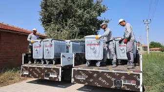Çivril Belediyesi, Kıralan Mahallesi’ne 285 yeni çöp konteyneri yerleştirdi