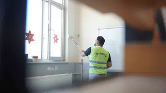 Tuzla Belediyesi okullarda geniş kapsamlı bakım çalışmaları başlattı