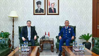 Yeni görevine atanan hava korgeneralinden valiye ziyaret
