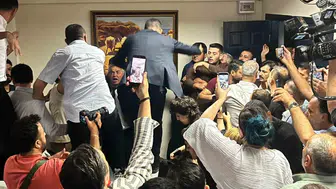 Menderes Belediyesi'nde başkan vekilliği için son turda gergin anlar: Asuman Şen seçildi