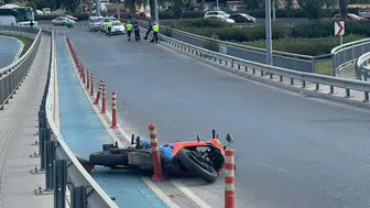 İzmir'de motosiklet kazasında 20 yaşındaki genç kız hayatını kaybetti