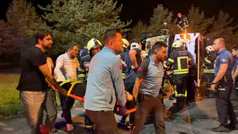 Kayseri'de yolcu otobüsü ile tır çarpıştı, çok sayıda yaralı var