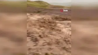 Dumankaya Mahallesi'nde sağanağın ardından sel felaketi: Görüntüler kaydedildi