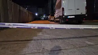 Sultangazi'de toprak kayması sonrası sokakta çatlama meydana geldi