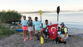 Barış ve dostluk mesajıyla Köyceğiz Gölü'nde kano etkinliği