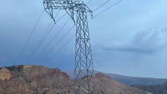 Kemaliye'de fırtına, enerji kesintisine yol açtı: 8 köy karanlıkta kaldı