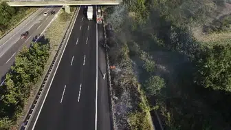 Düzce'de otoyoldaki izmarit yangını kontrol altına alındı