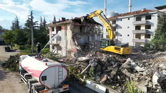 İnegöl, 17 Ağustos depreminin yıldönümünde güvenli şehir için çalışmalarını sürdürüyor