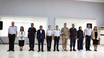 Kayseri valisi Çiçek terfi eden jandarma personelini kutladı