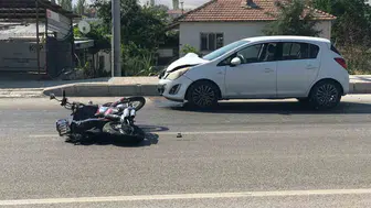 Ereğli'de motosiklet sürücüsü otomobilin çarpması sonucu ağır yaralandı