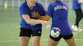 Bursa Büyükşehir Belediyespor kadın hentbol takımında yeni dönem başlıyor