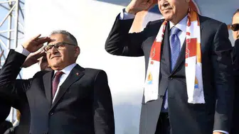Başkan Büyükkılıç'tan 25. yıl mesajı: Geleceğe yön veren bir siyasi yolculuk