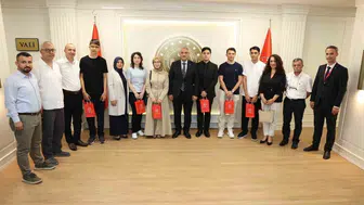 Düzce'de başarıları kutlandı: Vali Makas, ödüllü öğrencileri kabul etti