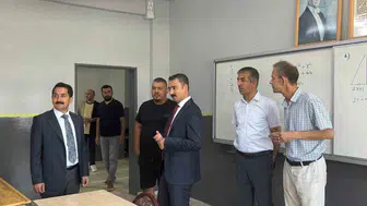 Alaşehir'de denetimli serbestlik yükümlüleriyle okullarda önemli yenileme çalışmaları