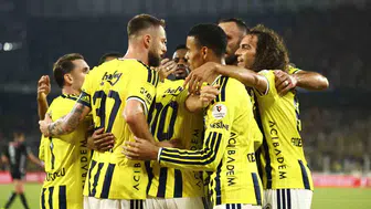 Fenerbahçe Konyaspor'u geçerek sezonun ilk galibiyetini aldı