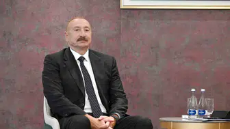 Aliyev ve Paşinyan, Bişkek'te barış görüşmeleri gerçekleştirdi