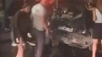 Afyonkarahisar'da astsubayları taşıyan araç bariyerlere çarptı: 3 kişi yaralandı