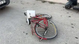 Çorum'da motosiklet ve bisiklet çarpıştı, iki kişi hastanede
