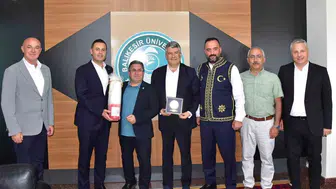 Rektör Yücel Oğurlu, Kurtdereli güreşlerine davet edildi