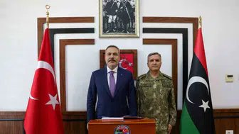 Hakan Fidan Libya'da TSK'nın görev gücünü denetledi
