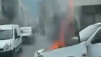 Bursa’da motor kısmından alev alan otomobil seyir halindeyken yandı