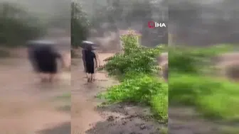 Giresun'da etkili sağanak yağış yolları kapadı, dereler taştı