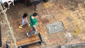 Karabük'te aniden bastıran yağmur, vatandaşlara renkli anlar yaşattı
