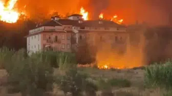 Fethiye'de yangın tehlikesi: Huzurevi boşaltıldı, evler tahliye ediliyor