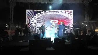 Demirci kurtuluş festivalinde sanatçı zara büyük bir coşkuyla sahne aldı