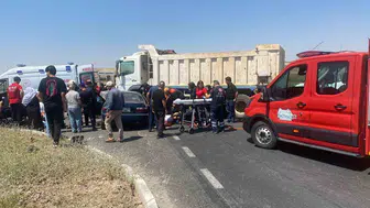 Batman’da trafik kazası: kamyon ile otomobil çarpıştı, 4 yaralı