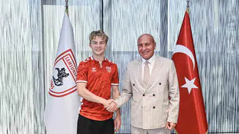 Samsunspor, Danimarkalı futbolcu Oskar Ohlenschlger ile uzun vadeli sözleşme imzaladı