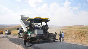 Bulanık’ta köy yolları için asfaltlama seferberliği