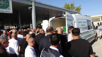 Oral Çelik, unutulmaz bir geçmişle hayatını kaybetti