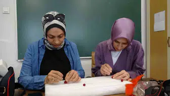Kendi küpelerini yaratan çocuklar, geleneksel sanatla buluştu