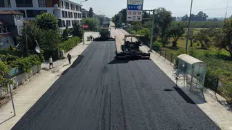 Düzce'de İstanbul Caddesi'nde asfalt çalışmaları hız kazanıyor