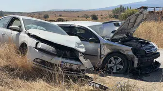 Kütahya'da otomobil kazası: 3 yaralı
