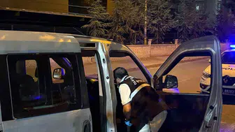 Otostopla araca binen şahıs bıçakla ağır yaralandı
